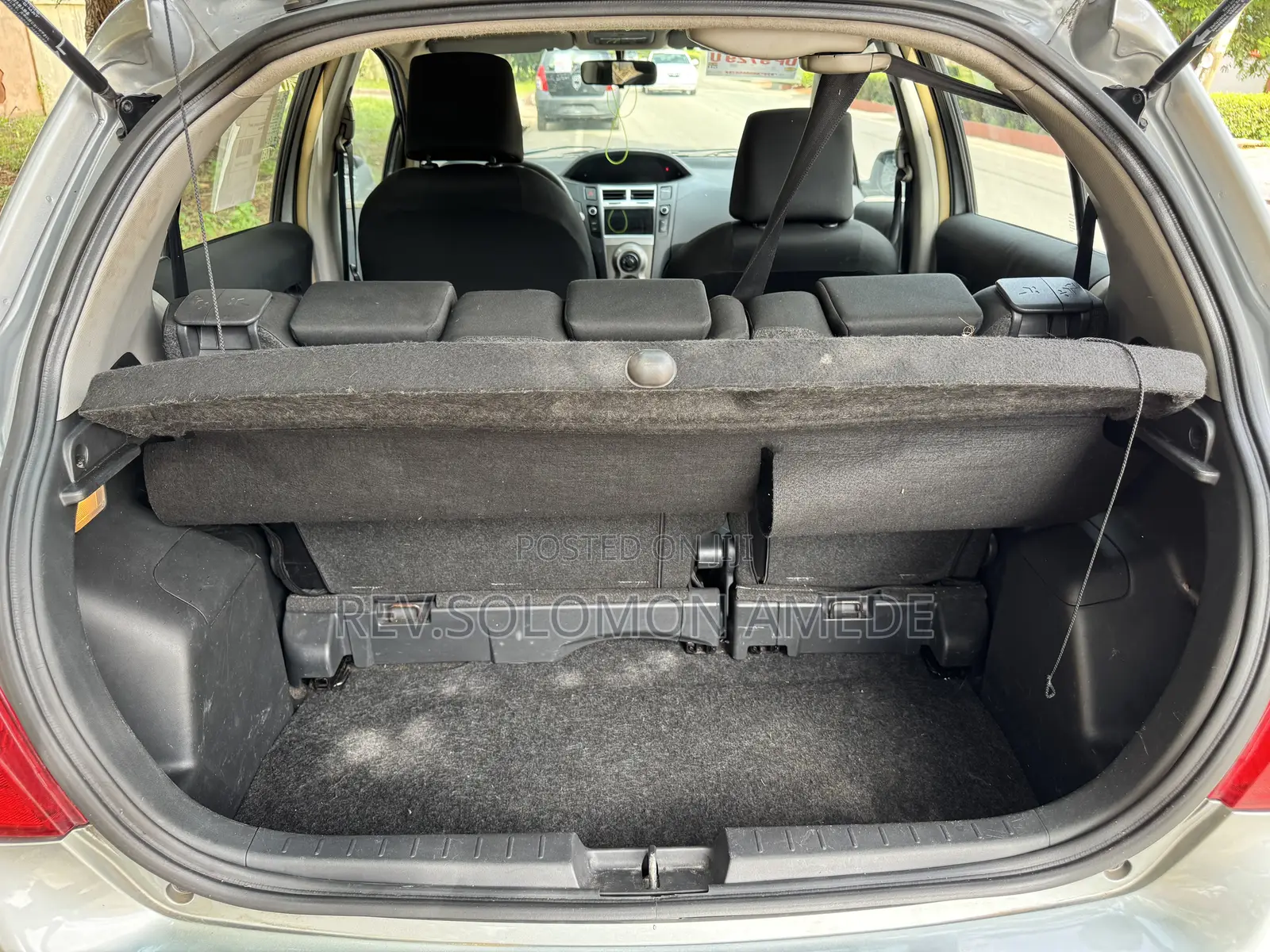Toyota Yaris Base Hatchback 3dr 2010 Gray