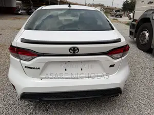 Toyota Corolla 2021 White