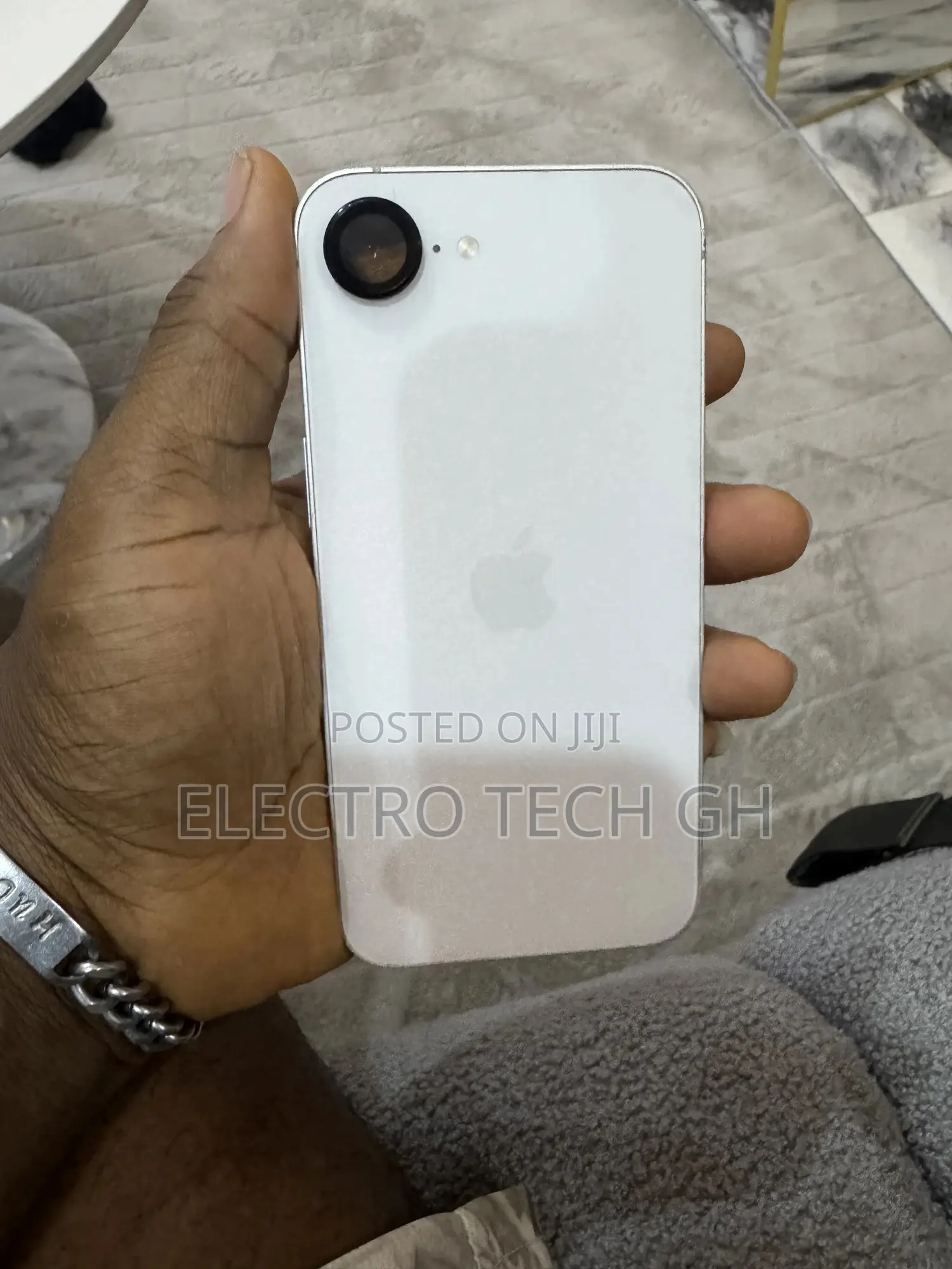 Apple iPhone 16e 128 GB White