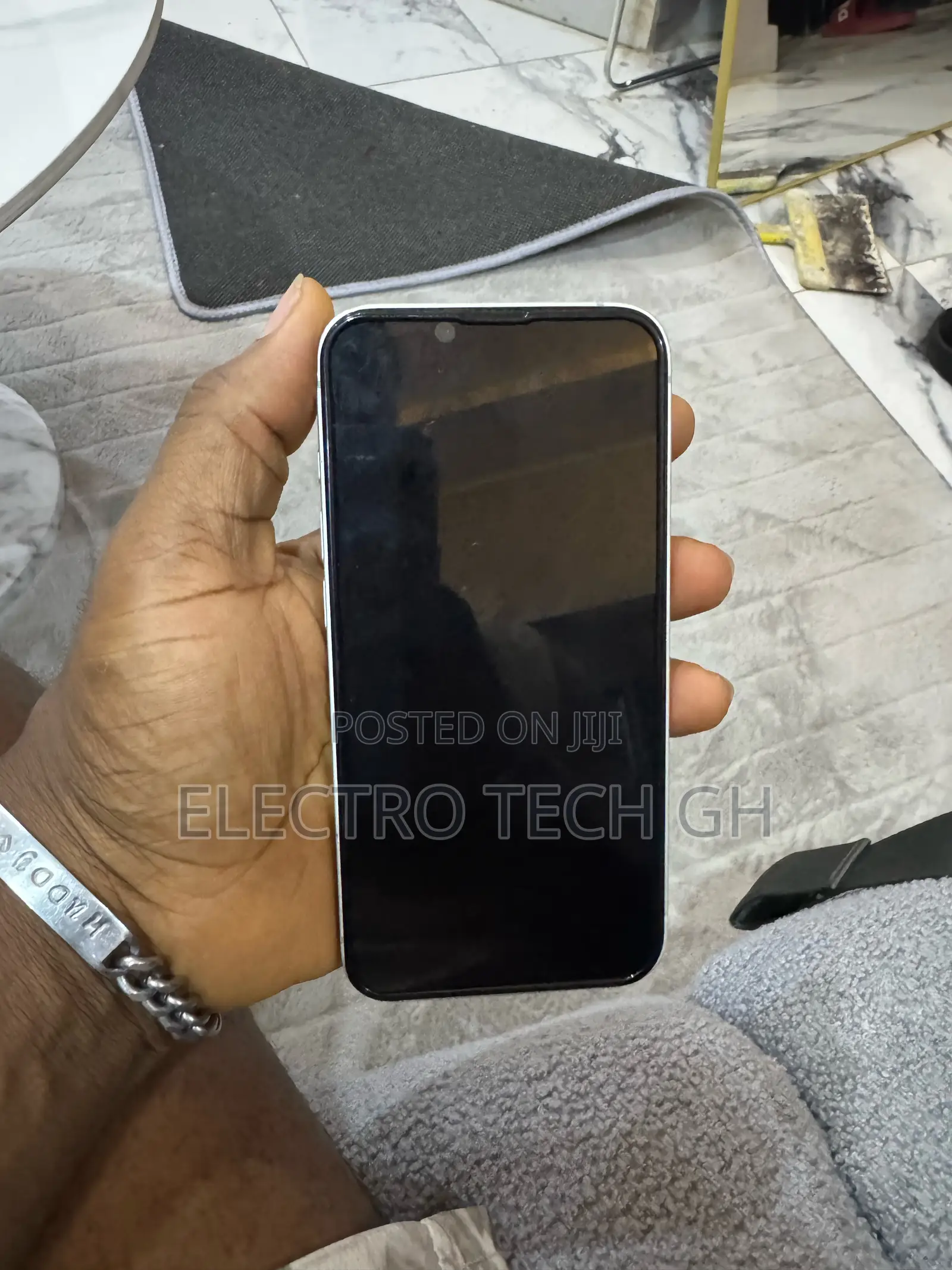 Apple iPhone 16e 128 GB White