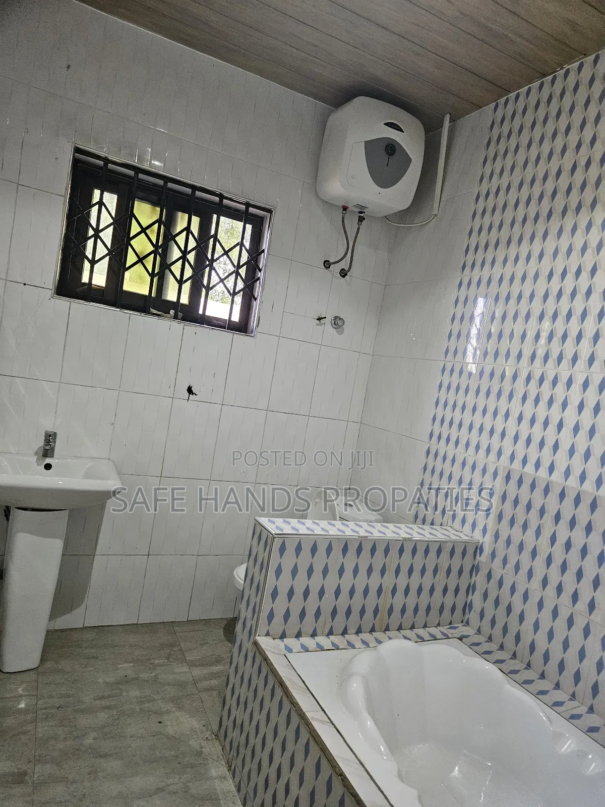 3bdrm House in Kelly Estate, Accra Metropolitan for rent