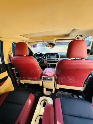 Toyota Highlander XLE 2019 Blue