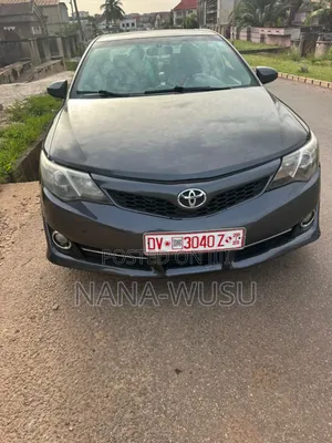 Toyota Camry 2012 Gray