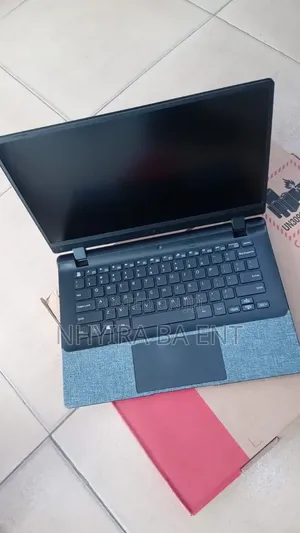 Laptop Avita Essential 14 4GB Intel SSD 128GB