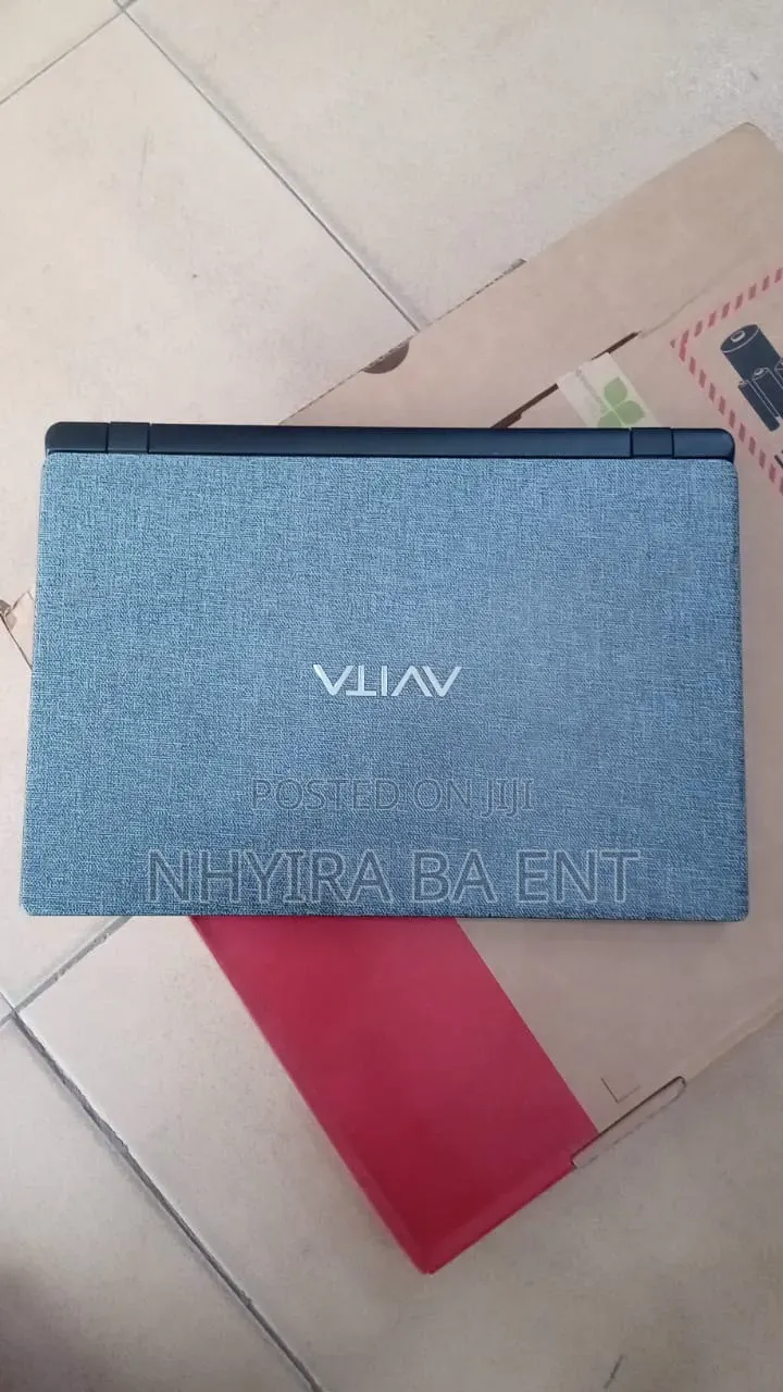 Laptop Avita Essential 14 4GB Intel SSD 128GB