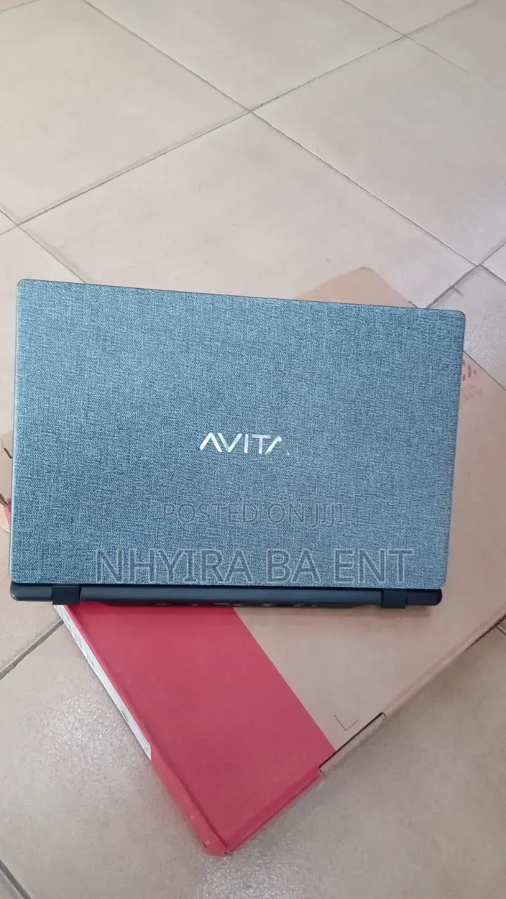 Laptop Avita Essential 14 4GB Intel SSD 128GB