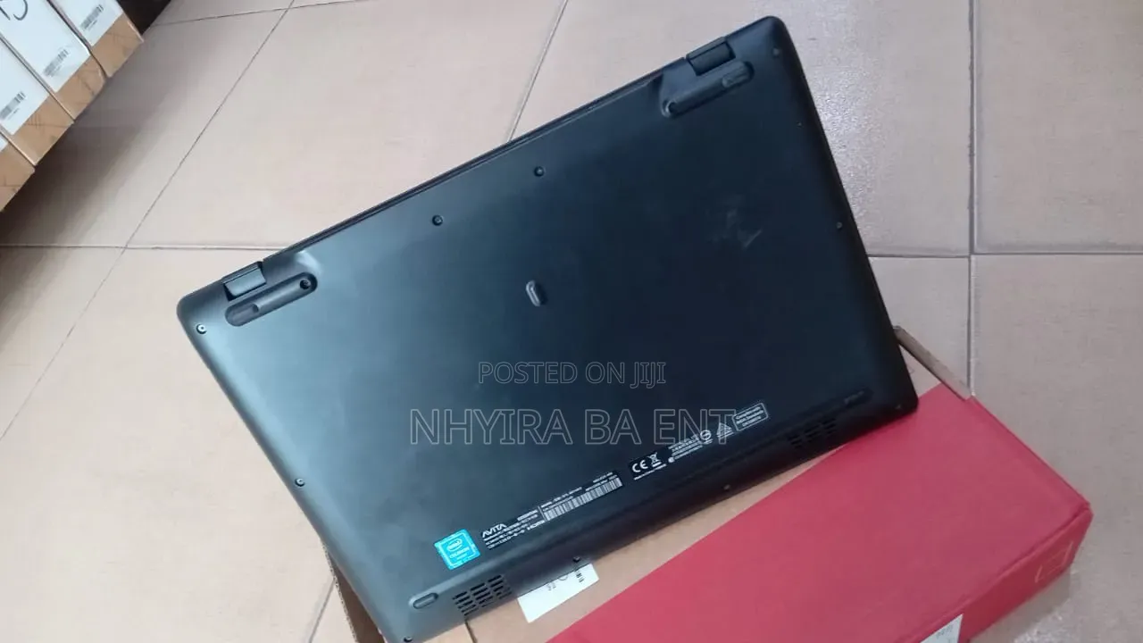 Laptop Avita Essential 14 4GB Intel SSD 128GB