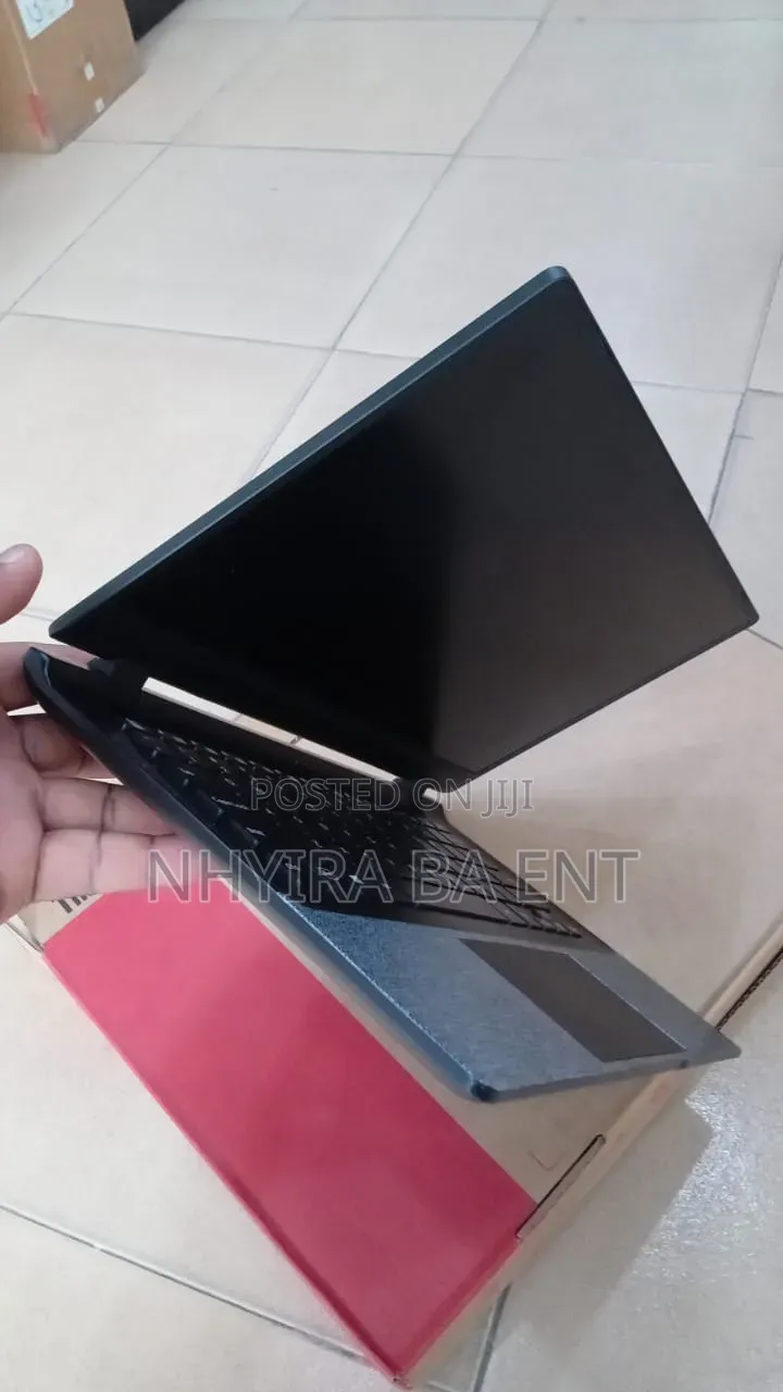 Laptop Avita Essential 14 4GB Intel SSD 128GB