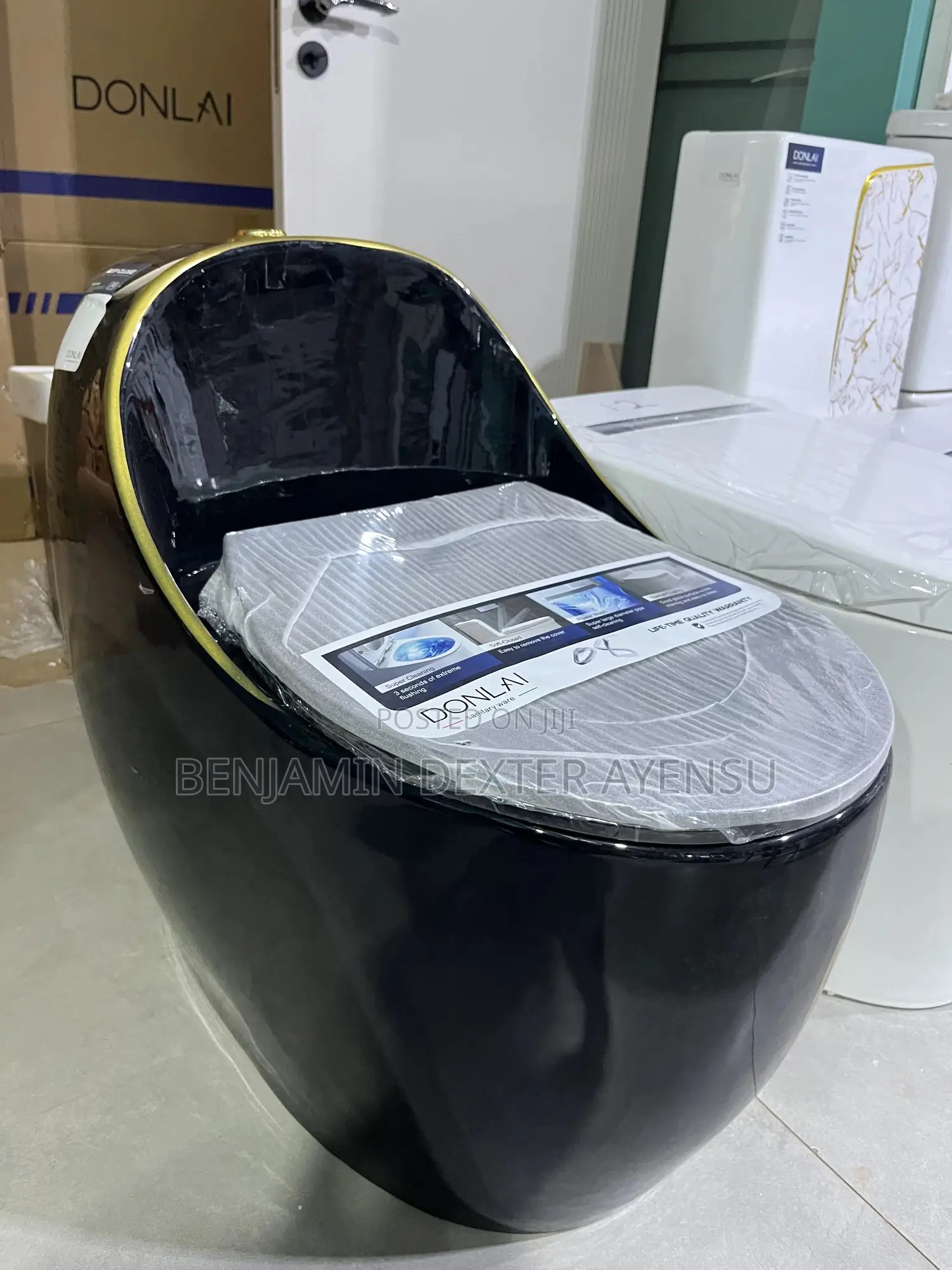 Black Ergonomic Wc