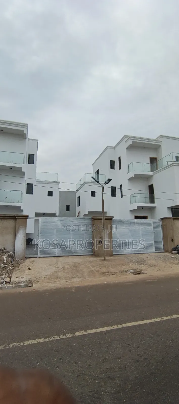 4bdrm House in Adjiringanor, Adjiriganor for sale