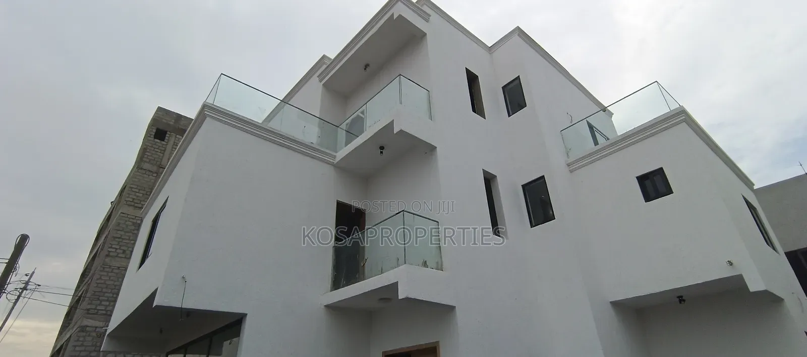 4bdrm House in Adjiringanor, Adjiriganor for sale