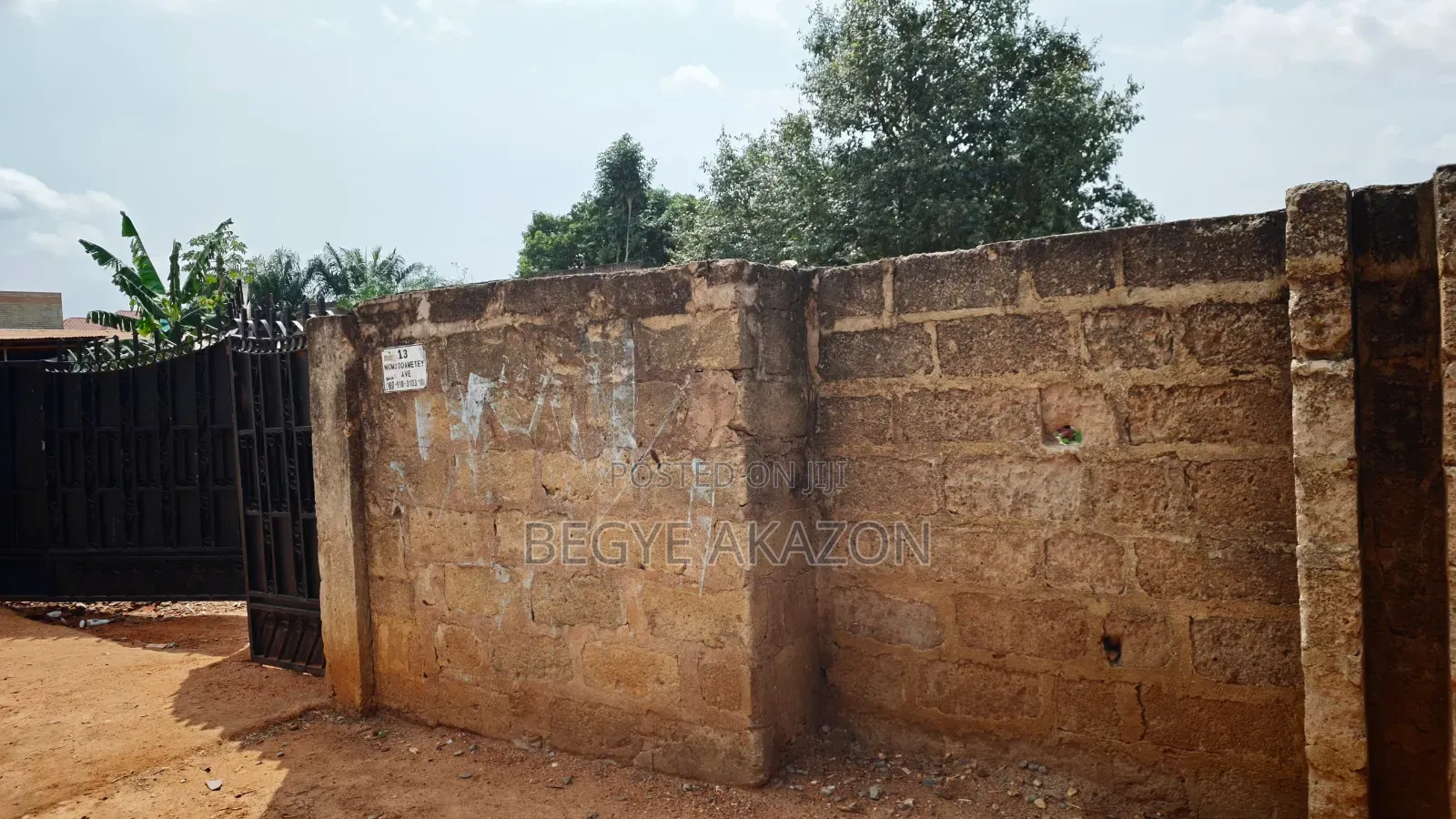 2.5 Acre Land for Sale at Madina