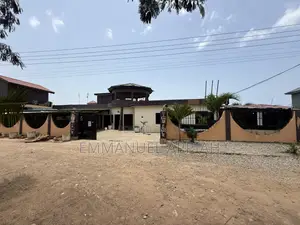 10 Bedrooms Guest House for Sale at Macathy Menskrom