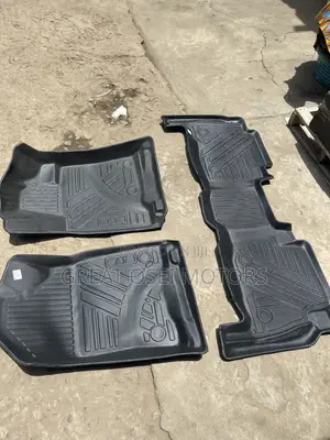Land Cruiser Carpet( Bucket Type)