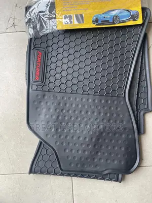 Fortuner Floor Mat