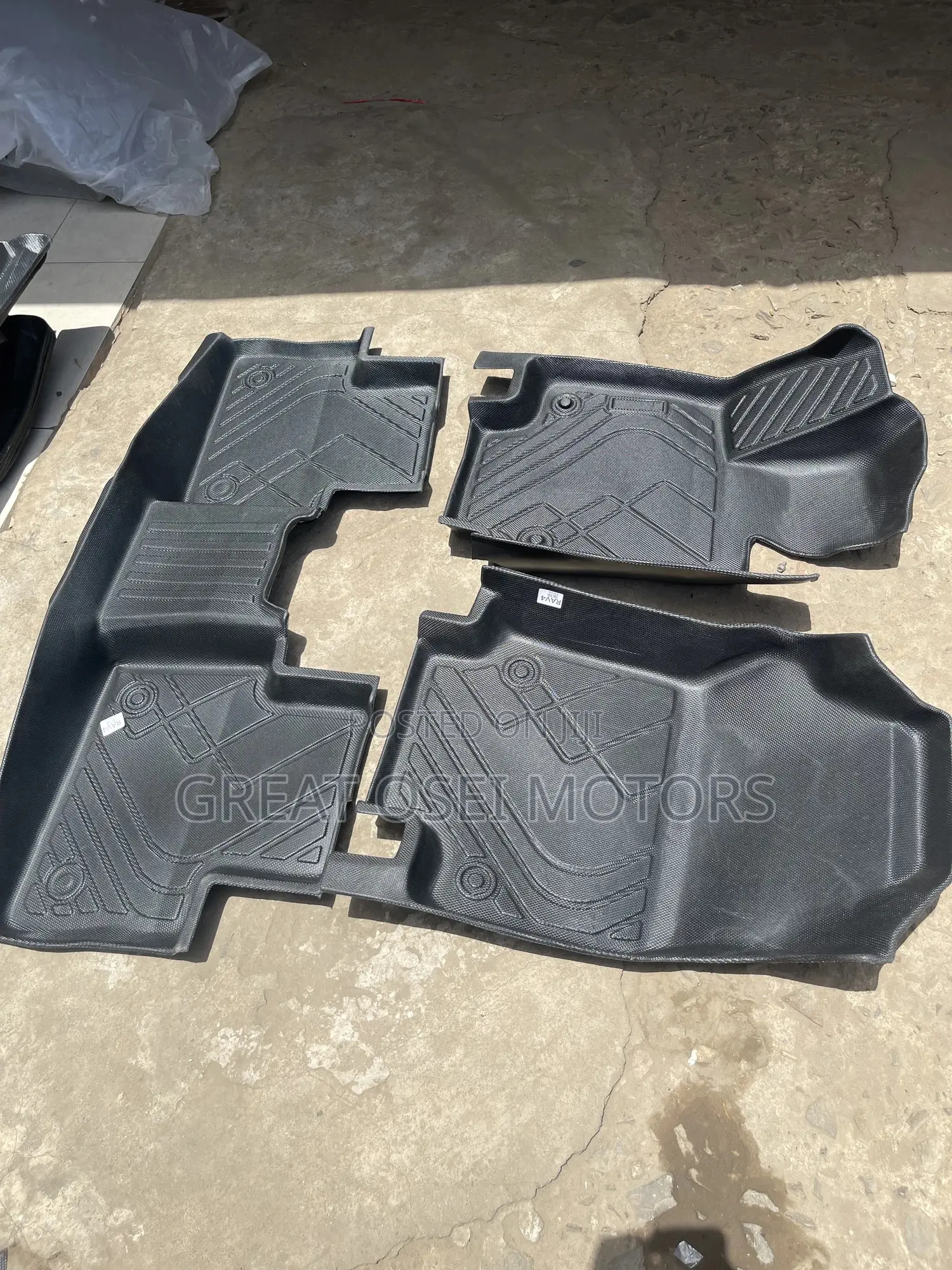 Rav4 Floor Mat (Bucket Type)