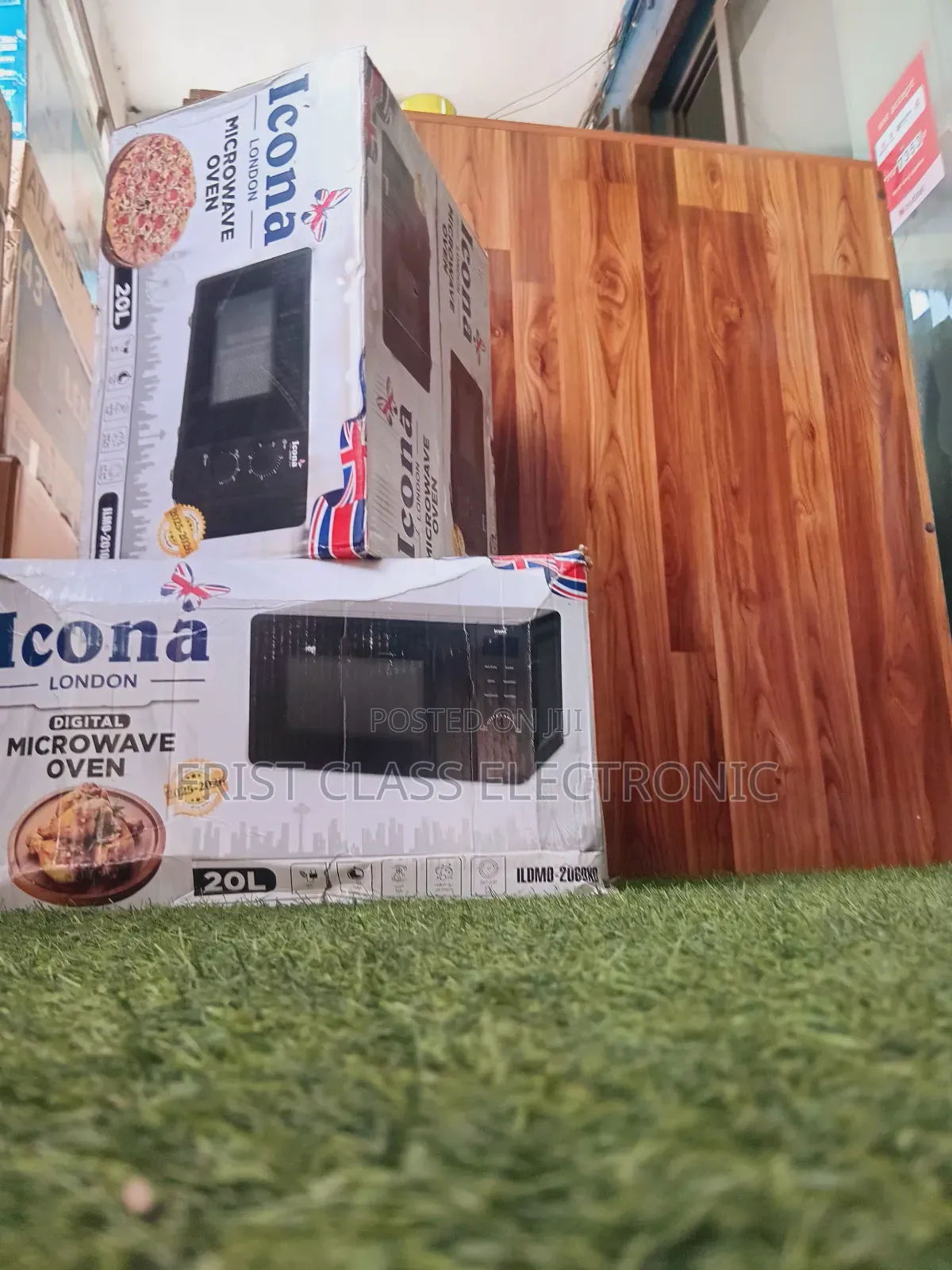 Icona Black Microwave, Microwave That Blends Style and Use