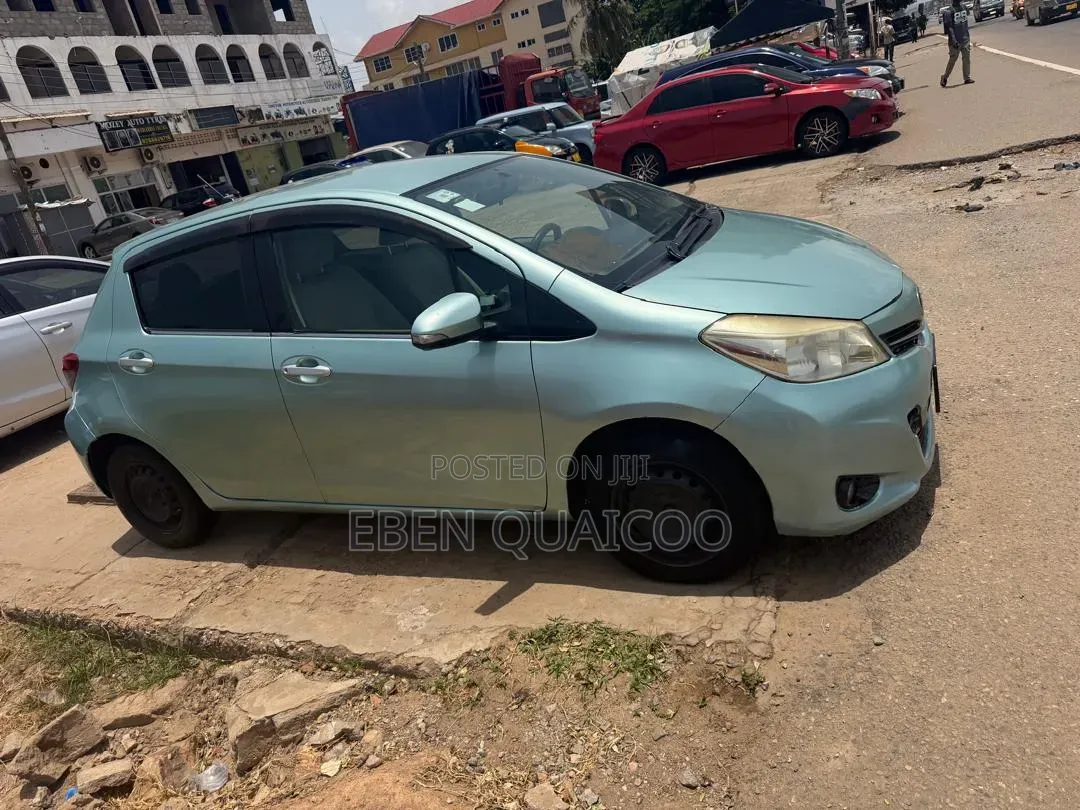 Toyota Vitz 2012 Green
