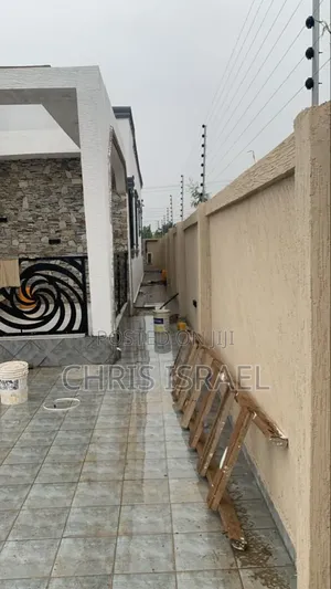 3bdrm House in Oyarifa, Ghana Flag for sale
