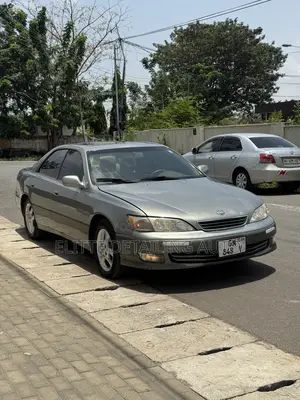 Lexus ES 300 2000 Beige