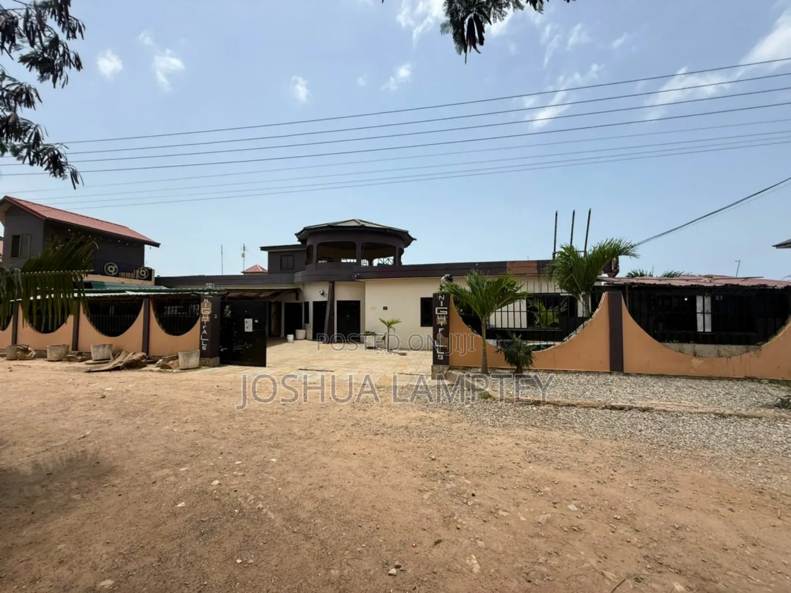 10bdrm House in Marchant Hill Estate for sale