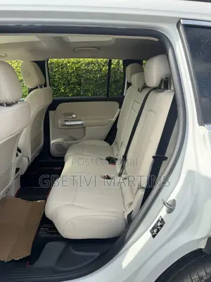 Mercedes-Benz GLB-Class 2023 White
