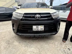 Toyota Highlighted 2017-2018 Front Bumper Completes Available