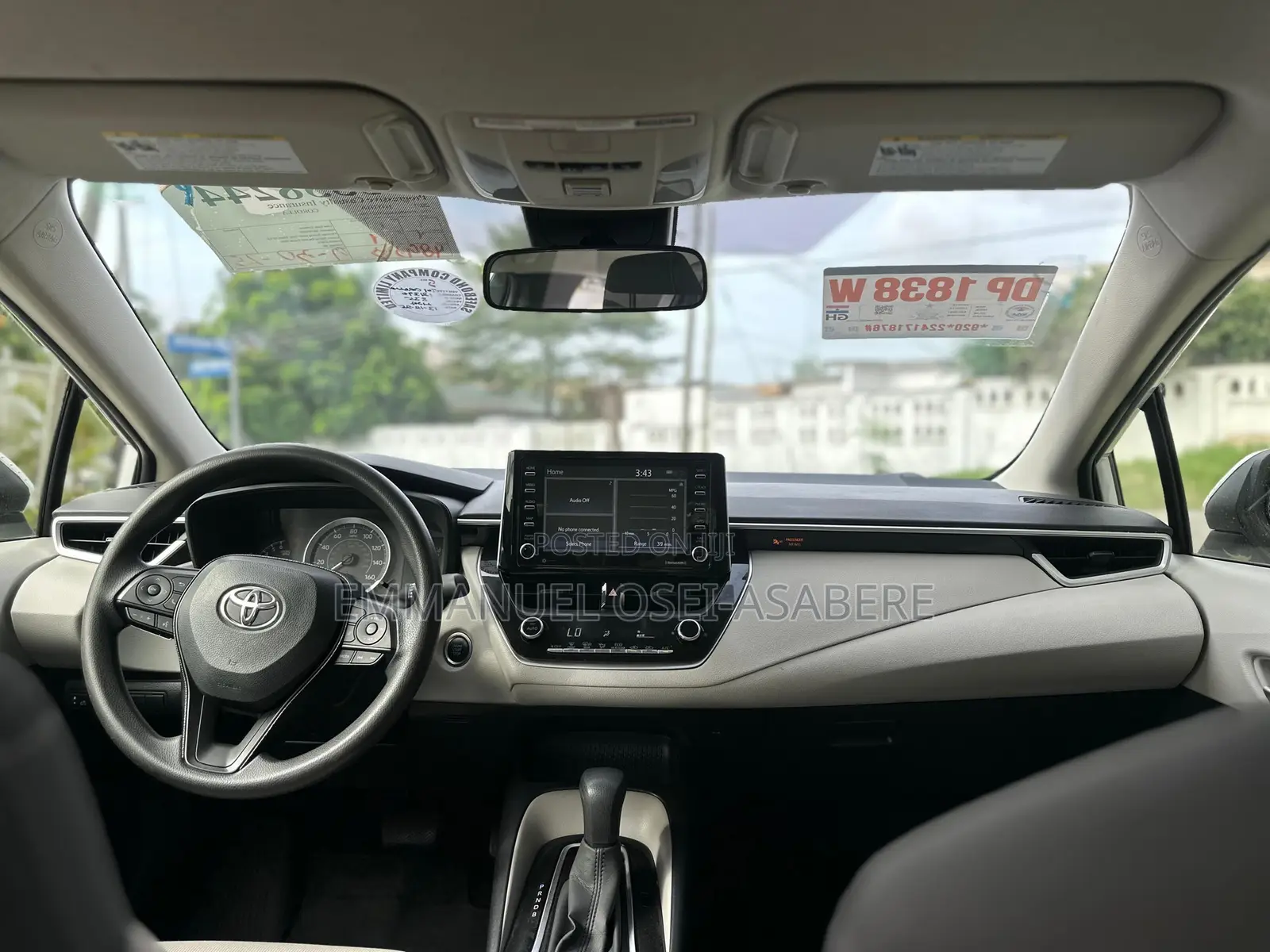 Toyota Corolla LE 2021 White