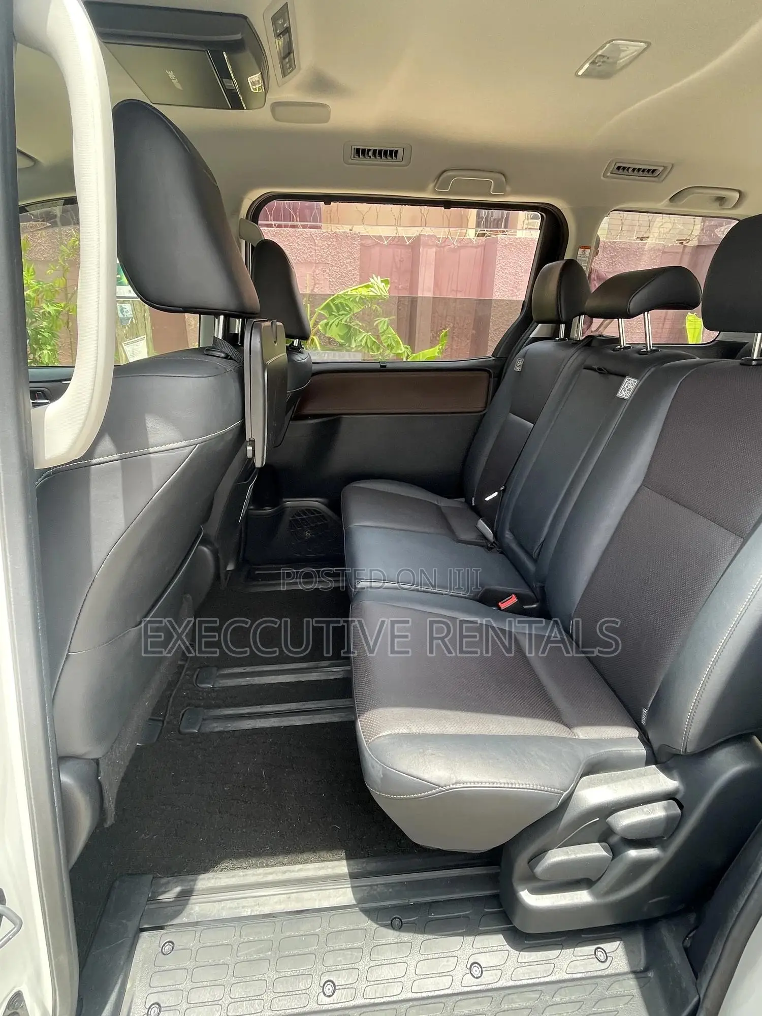 Toyota Esquire 2015 White
