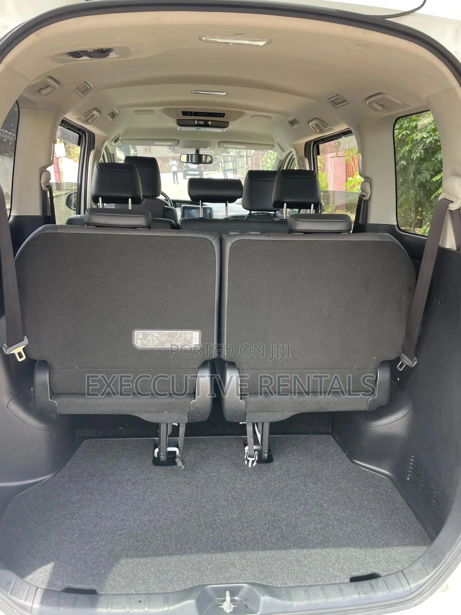 Toyota Esquire 2015 White