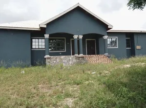 6bdrm House in Brother K Estate, Kumasi Metropolitan for sale