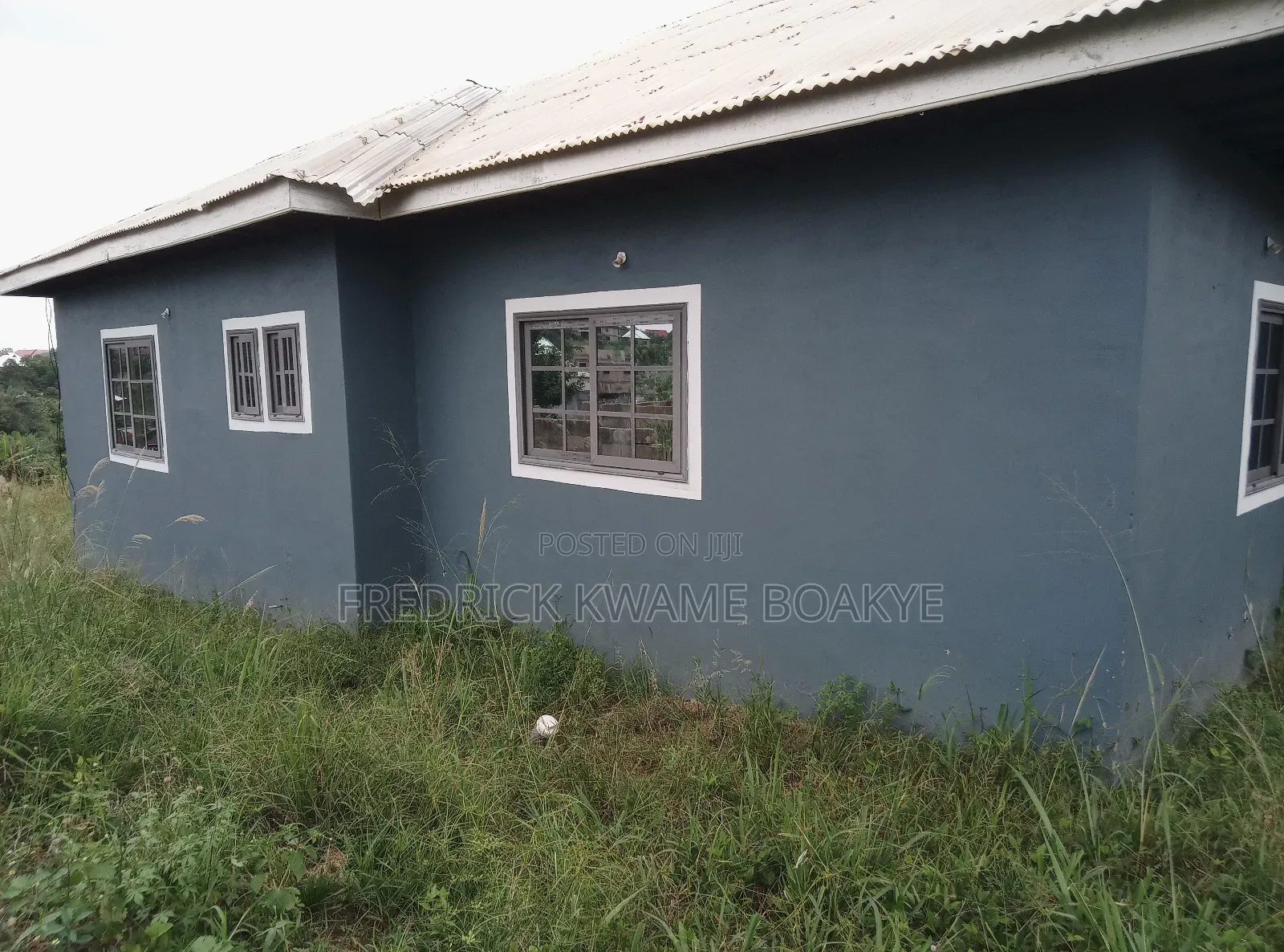6bdrm House in Brother K Estate, Kumasi Metropolitan for sale