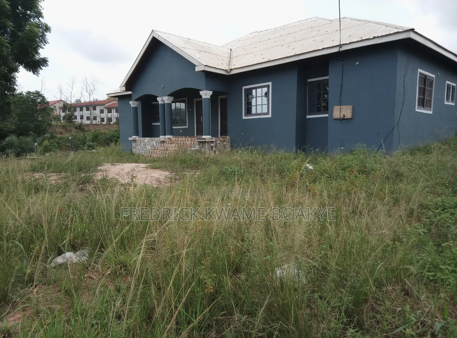 6bdrm House in Brother K Estate, Kumasi Metropolitan for sale