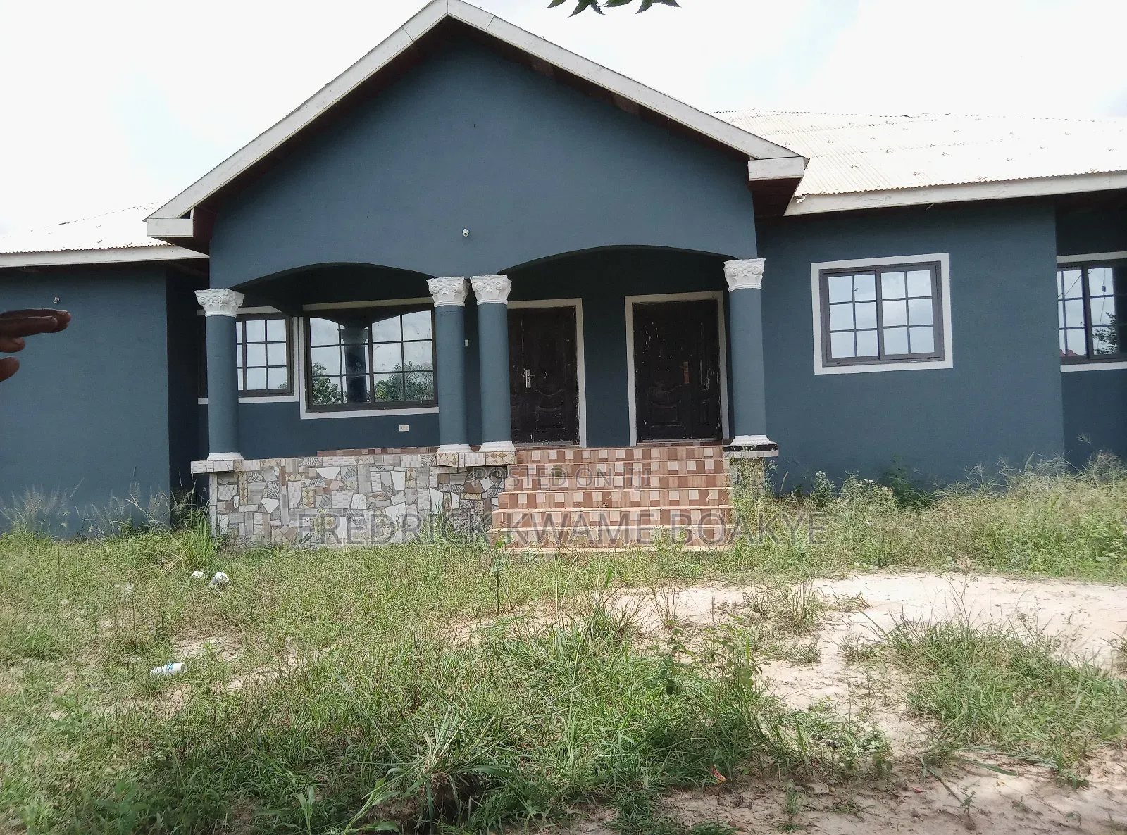 6bdrm House in Brother K Estate, Kumasi Metropolitan for sale