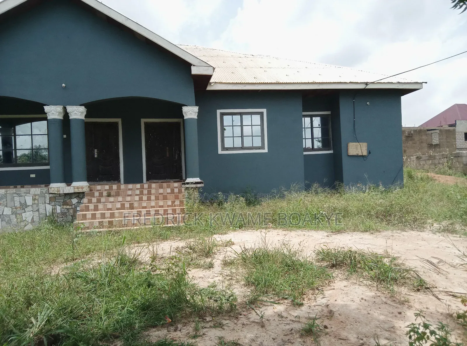 6bdrm House in Brother K Estate, Kumasi Metropolitan for sale