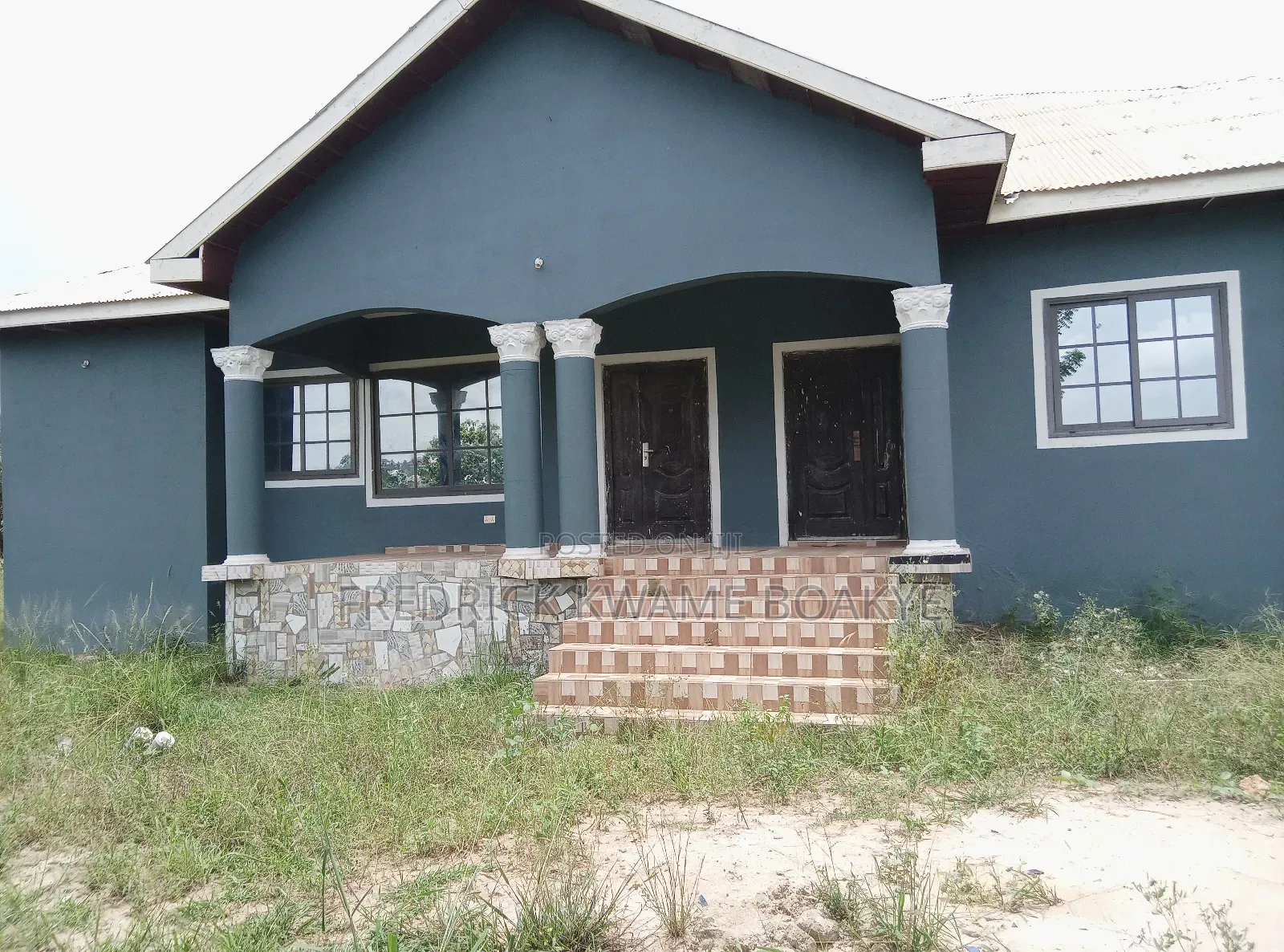 6bdrm House in Brother K Estate, Kumasi Metropolitan for sale