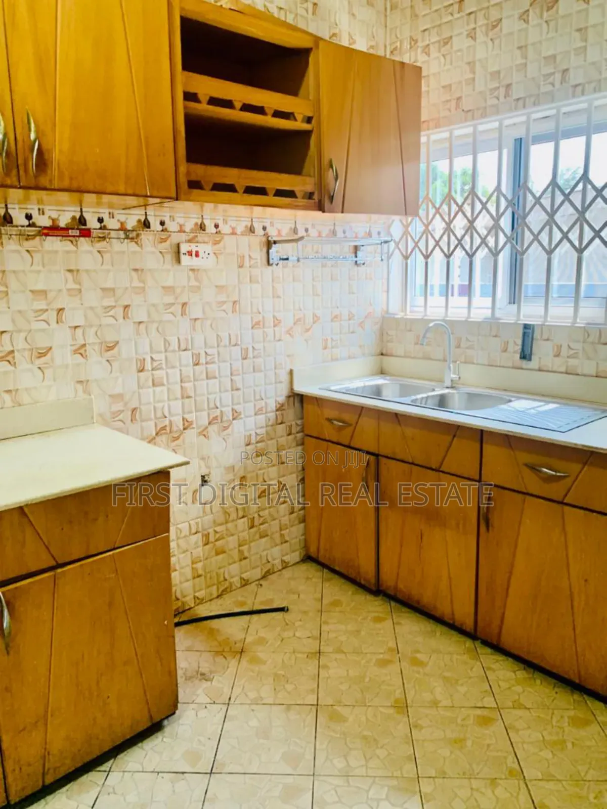 3bdrm House in First Digital Real, West Hills Mall Area for rent