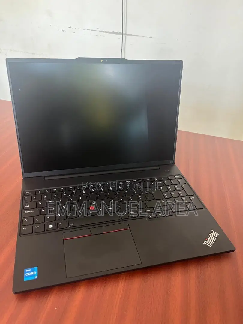 New Laptop Lenovo ThinkPad E16 G1 8GB Intel Core i5 SSD 512GB