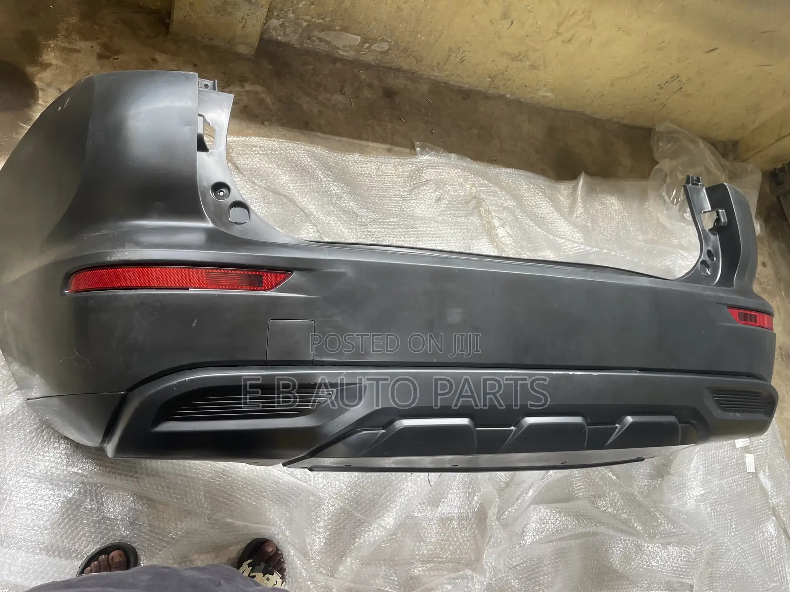 Outlander 2023 -2025 Back Bumper Complete