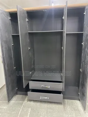 4-Door Mirrored Wardrobe – Matte Grey With Wood Top 2 Drawers