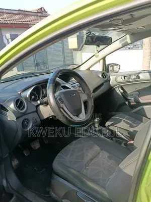 Ford Fiesta SE Hatchback 2011 Green