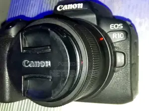 Canon R10 With RFS 10-18 Wide Angle Lens