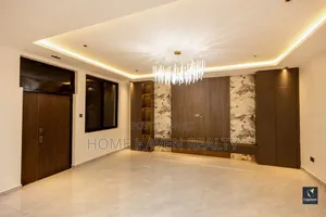 5bdrm House in East Airport, Tseaddo for sale