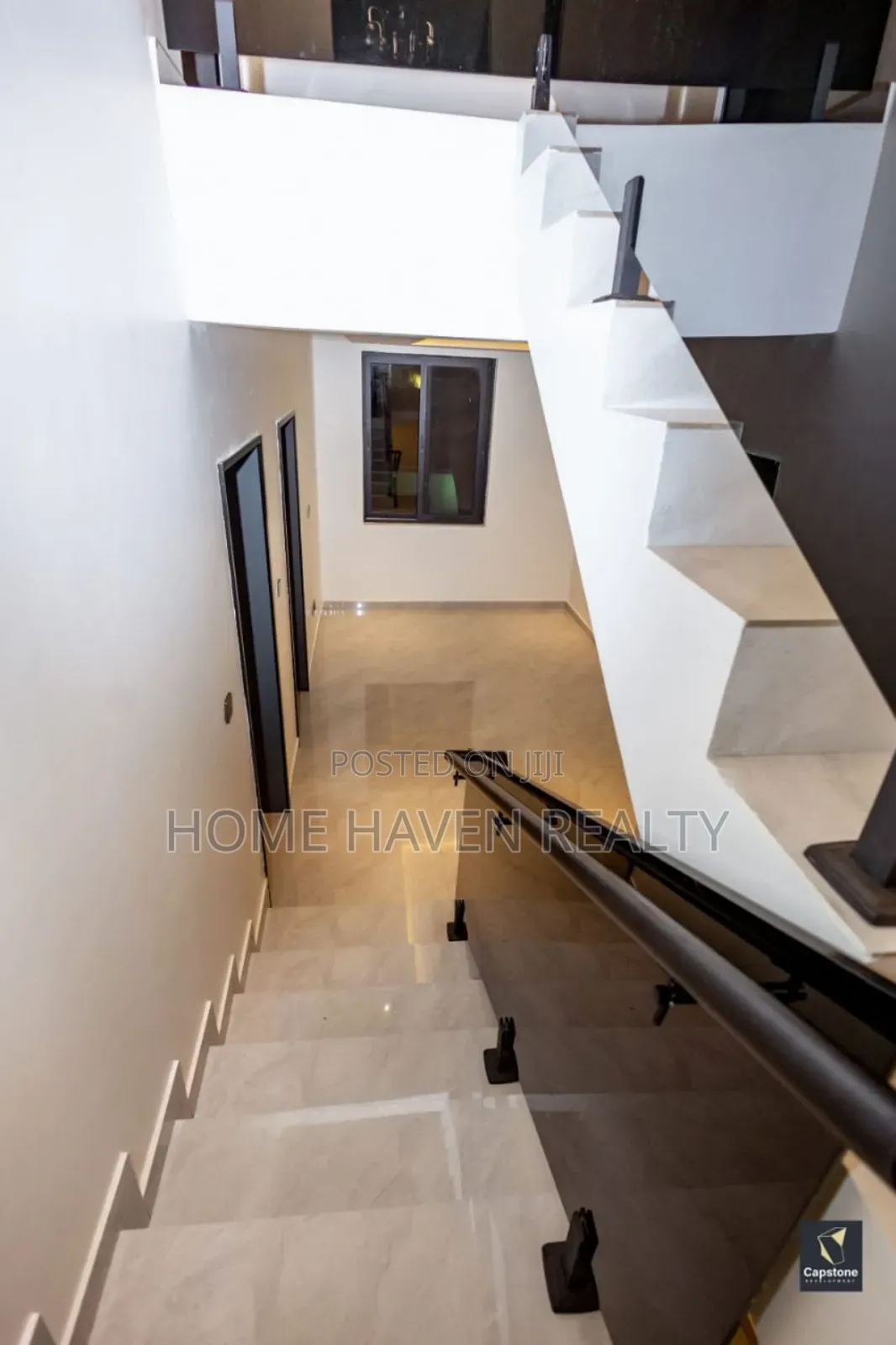 5bdrm House in East Airport, Tseaddo for sale
