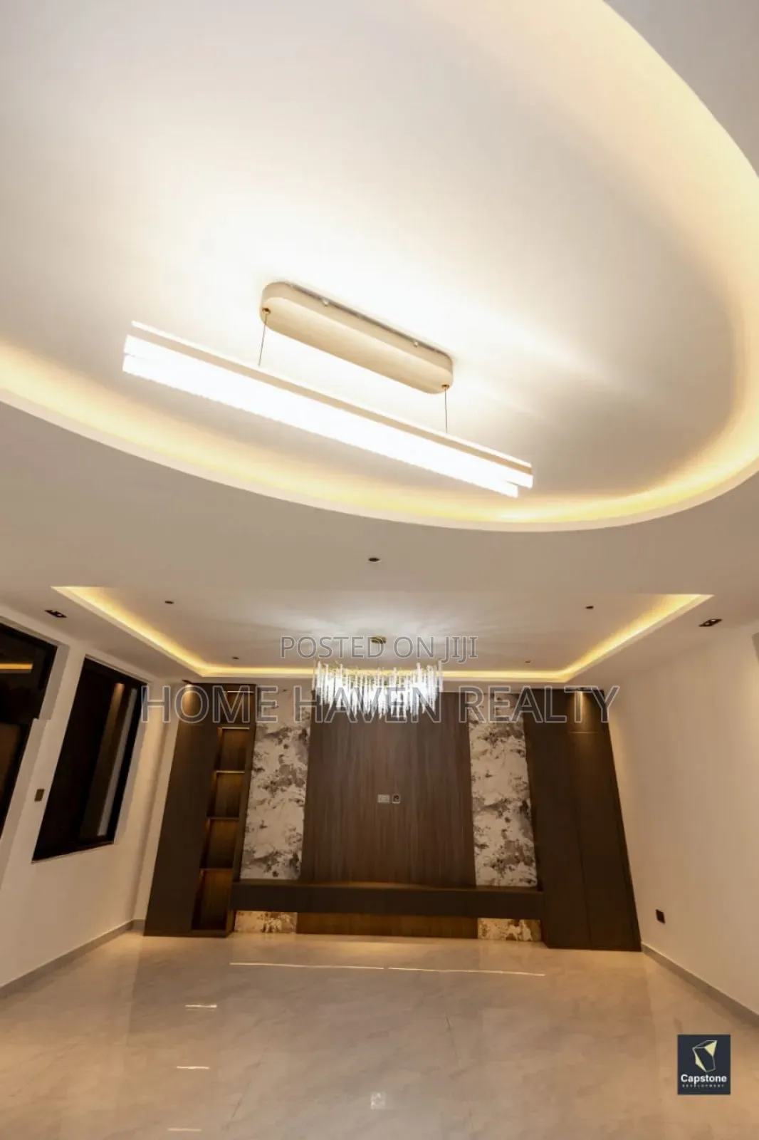 5bdrm House in East Airport, Tseaddo for sale