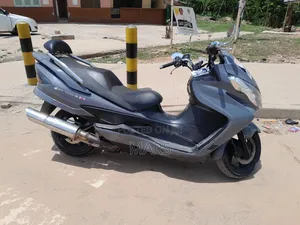 Suzuki Burgman 2015 Gray