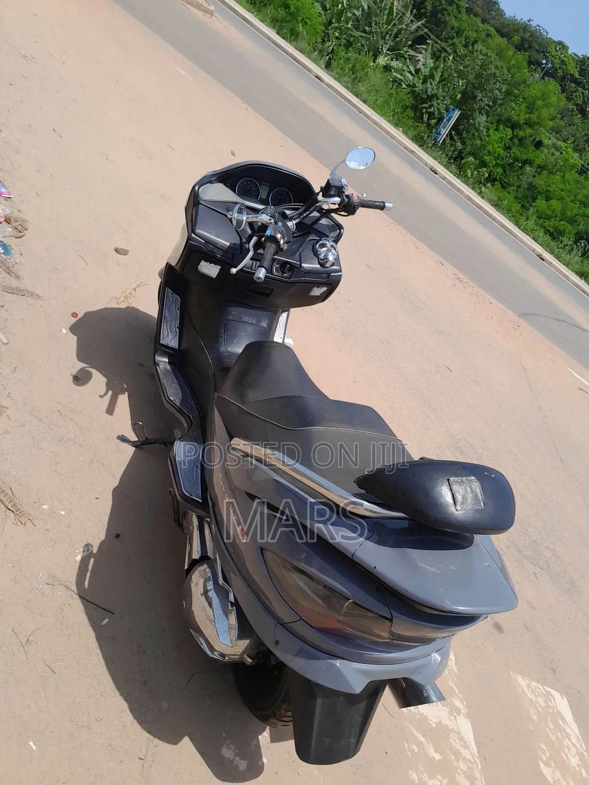 Suzuki Burgman 2015 Gray