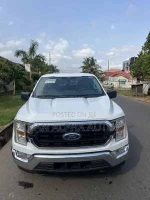 Ford F-150 XLT 2022 White