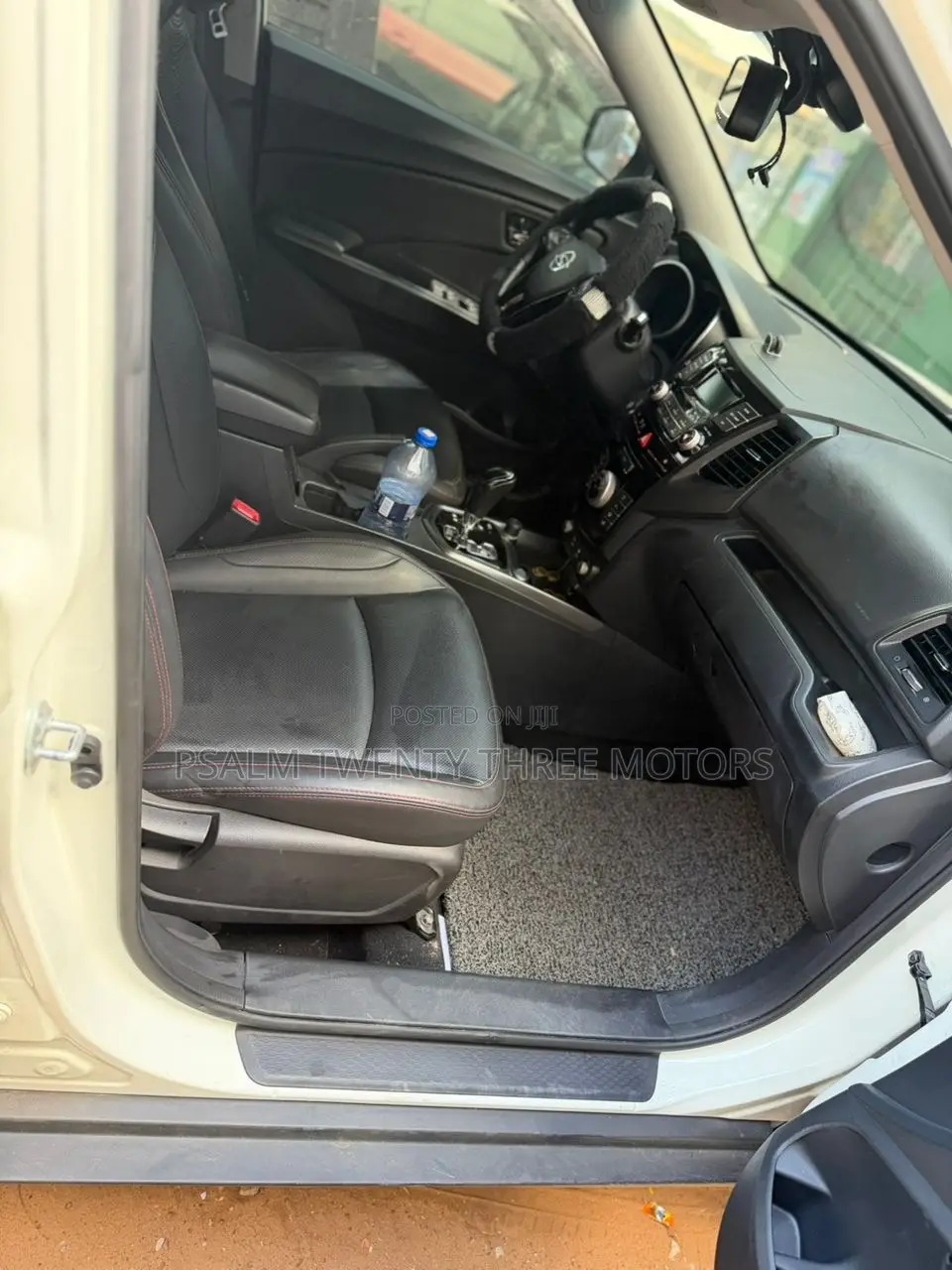 SsangYong Rodius 2016 Beige