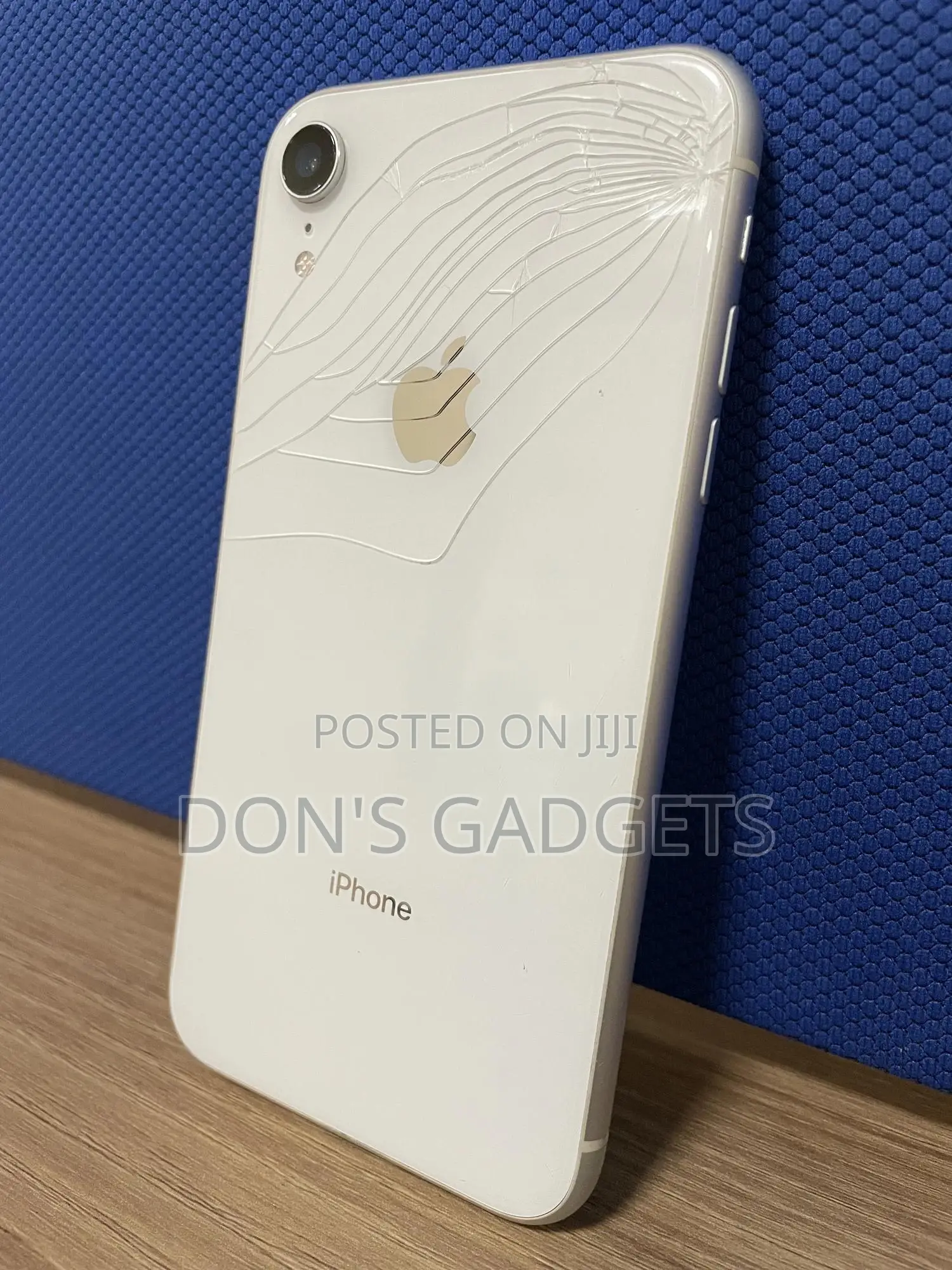 Apple iPhone XR 64 GB White